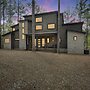 Midnight Manor - Gather The Family And Travel! 4 Bedroom Cabin by RedA