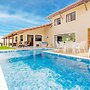 GB77 Ótima Casa 5 Quartos com Piscina