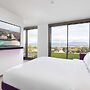 YOTEL Geneva Lake