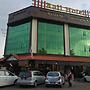 Capital O Rail Hotel