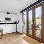 Hertford - Sleeps 2 - 92 Walking Score - Garden