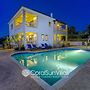 Away-from-it-all, Exceptional Sea Views Sleeps 10