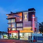 HOTEL BLUEMOON