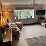 Stunning 2 Bed Bungalow in Liverpool Leafy Suburb
