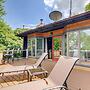 Walk to Tuttle Creek Lake: Secluded Scenic Retreat