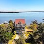 Charming Waterfront Home: Fish, Boat + More!