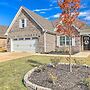Spacious Hazel Green Home w/ Fireplace, Yard!