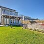 Seaside SK Getaway: Steps to Matunuck Beach!