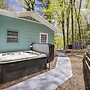 Boone Vacation Rental w/ Private Hot Tub & Deck