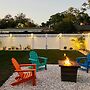 Tampa Bay Area Cottage w/ Gas Grill and Fire Pit!