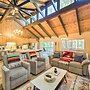 Pine Mountain Cabin w/ Hot Tub, 2 Mins to Marina!