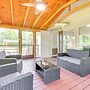 Palatka Hideaway w/ Fireplace & Private Porch