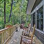 Cozy Hideaway w/ Grill, 17 Mi to Asheville