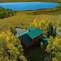 Mountain Lakehouse Cabin on 5 Acres Hottub Pool Table Garage EV Charge