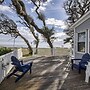 Whispering Oaks 3 Bedroom Home by RedAwning