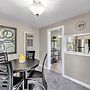 River View- Renovated Townhome Close To Lambeau 2 Bedroom Townhouse by