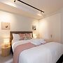 2-bed in South Melbourne w/ Beautiful City Views
