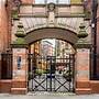 Luxury Stay With Sauna, Gym, and Pool in Leicester