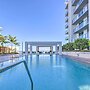 Chic Miami Condo w/ Pool, 6 Mi to South Beach
