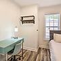 Chic Cottage Retreat w/ Grill, 2 Mi to Msu!
