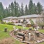 Woodinville Home w/ Furnished Deck & Fire Pit