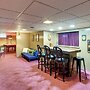 Walk to Lambeau Field: Green Bay Retreat