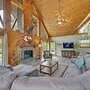 3-acre Benezette Cabin: Hot Tub, Grill & Mtn View