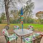 Fox River Grove Home: Pets Welcome!