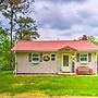 Cozy Kentucky Cabin w/ Sunroom, Yard & Views!