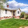 Charming Tropic Home by a Farm: Near Bryce Canyon!