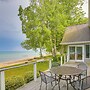Getaway on Crystal Clear Lake: Main & Guest House!