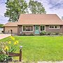 Ashtabula Home Near Walnut Beach + Eateries!