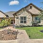 Gorgeous College Station Townhome w/ Patio!