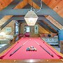 10 Mi to Lake Tahoe Beaches: Cabin w/ Pool Table