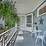 Quaint Beverly Townhome: Walk to Beach & Downtown!