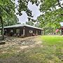 'pine Lodge Cabin' on 450 Acres in Ozark Mountains