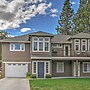 Gorgeous Wapato Point Lakehouse w/ Private Hot Tub