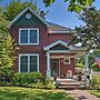 Downtown Charlevoix Duplex 1/2 Mi to Lake Michigan