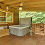 Mtn-view Warne Cabin: Hot Tub, Wine Cabinet!