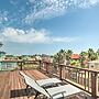 1/2 Mi to Sand: Surfside Beach Retreat!