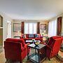 Yard & Grill: Centrally Located Denver Retreat!