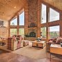 Gorgeous Alton Cabin w/ Deck + Mountain Views