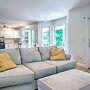 Marion Home w/ Private Deck < 1 Mi From Beach