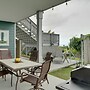 'the Aloha Green House' Retreat w/ Ocean Views!