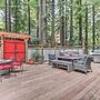 Redwoods Cabin w/ Hot Tub: Walk to Russian River!