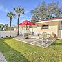 Pet-friendly Dunedin Townhome w/ Private Yard
