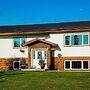 Fairbanks Alaskan Abode ~ 1 Mile to Pioneer Park!