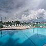 Coastal Condo w/ Pool, Walk to Clearwater Beach!