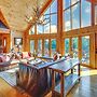 Luxury Log Cabin w/ EV Charger & Mtn Views!