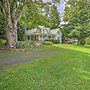 'lil Red Hen' Cottage in the Boone Area w/ Hot Tub